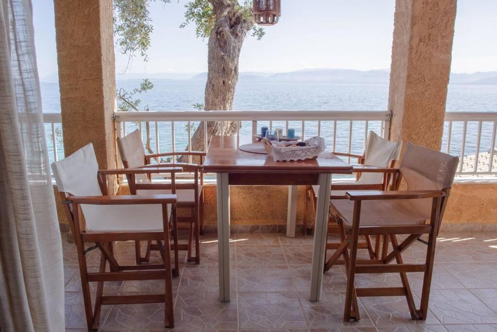 Kohyli Beachfront House Agia Pelagia Chlomou Exterior photo